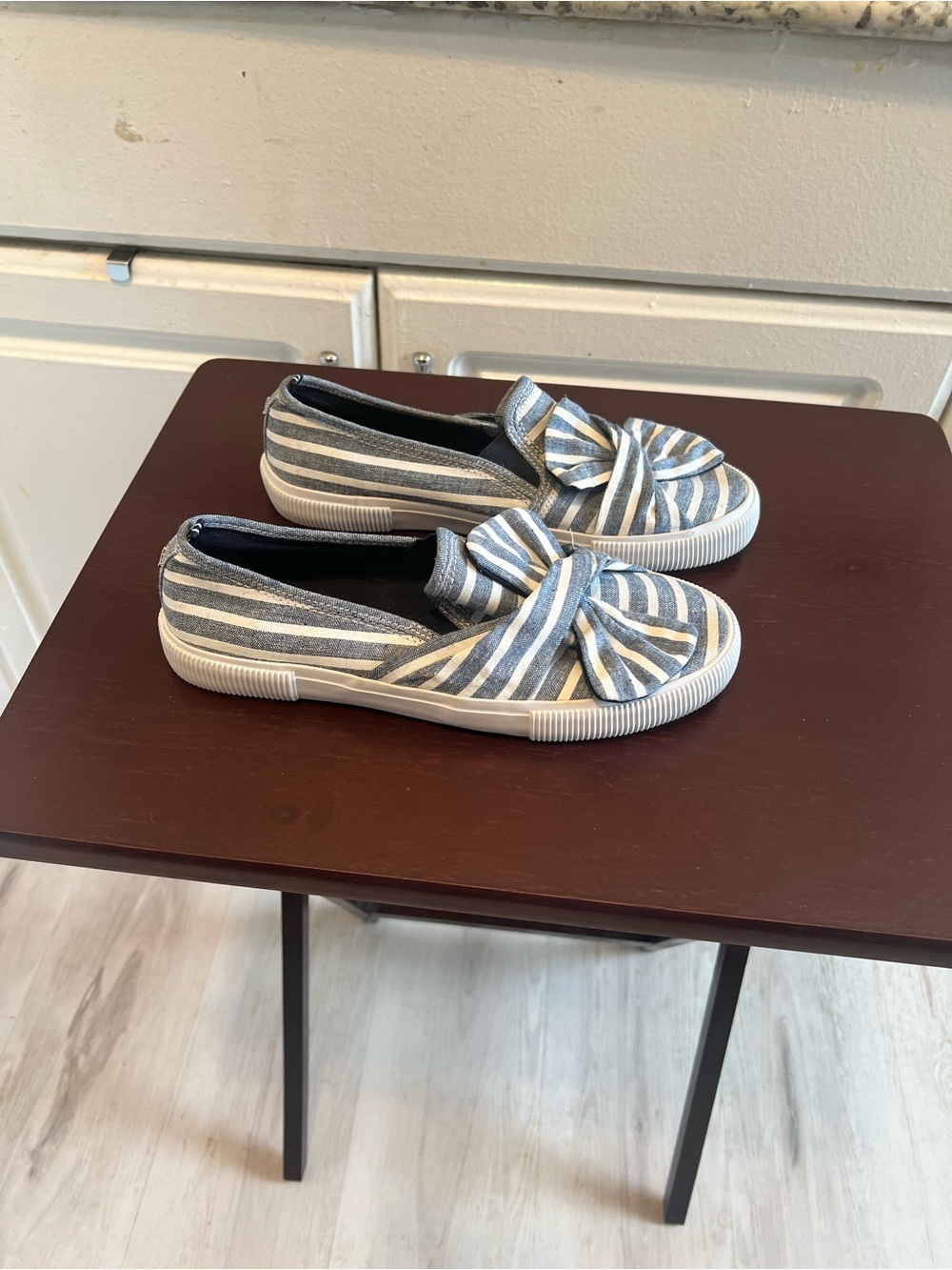 Nautica Conway Knot Blue/ White Striped Twist Bow Canvas Slip-On Loafers Sz 8.5